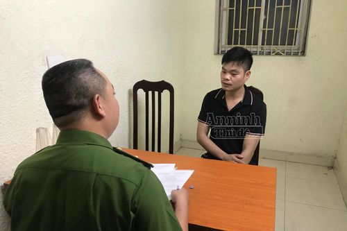Nhân thân cực xấu của gã nhân viên quán bánh đa cua