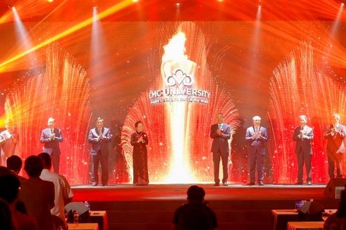 Mô hình trường đại học số đầu tiên ra mắt và khai giảng khóa đầu