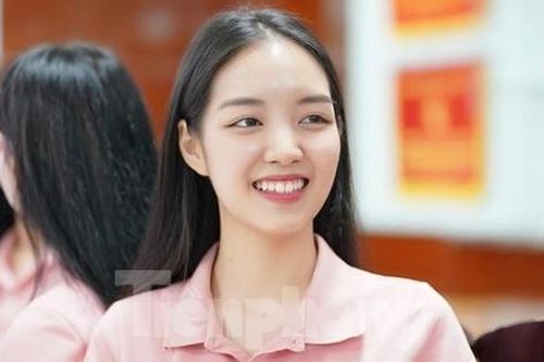 Buổi học luyện cười ở Hoa hậu Việt Nam 2022