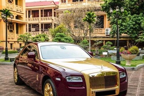 Rolls-Royce mạ vàng của Trịnh Văn Quyết vẫn vắng chủ sau ba lần đấu giá