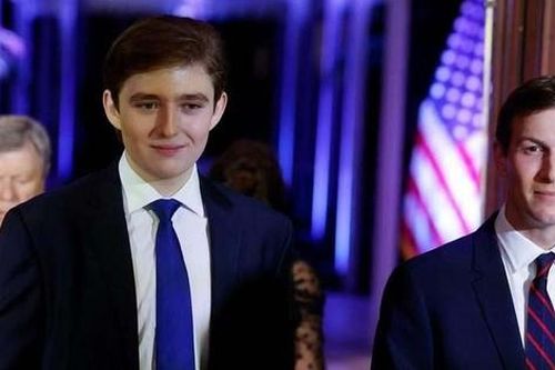 Con trai ông Trump thành tâm điểm với chiều cao 2 m ở tuổi 16