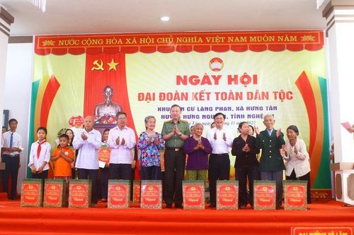 Đại tướng Tô Lâm dự Ngày hội Đại đoàn kết tại Nghệ An