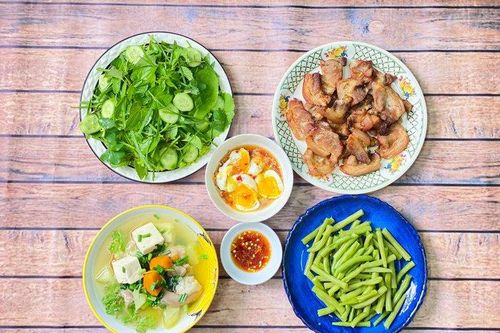 Thực đơn cơm tối với các món chế biến đơn giản