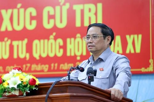 Thủ tướng trả lời cử tri về tiền lương, phụ cấp ưu đãi và giải pháp khắc phục các bất cập trong lĩnh vực y tế