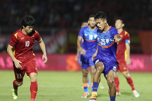 HLV Park Hang Seo 'ngó lơ' Công Phượng: Không chỉ là chấn thương