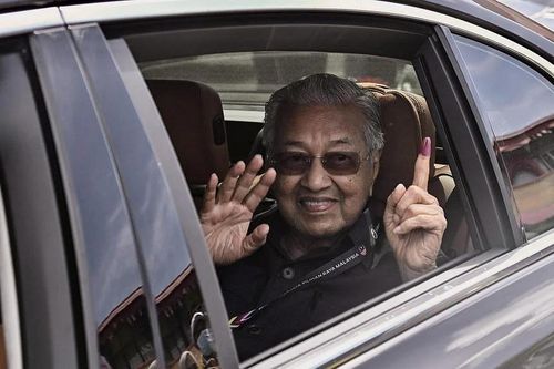 Ông Mahathir lần đầu thất cử quốc hội sau 58 năm
