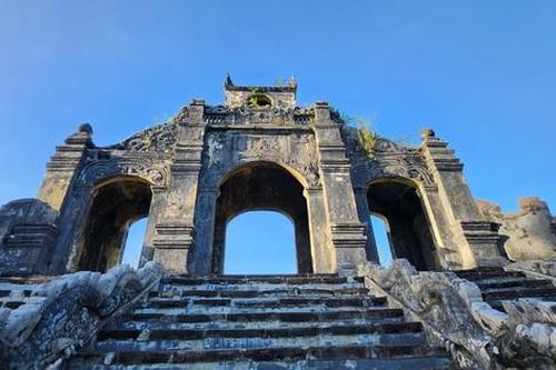 Nhìn gần di tích Văn Miếu Huế trước thời điểm tôn tạo, phục hồi