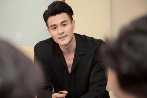 Siêu mẫu Vĩnh Thụy sẽ rút khỏi showbiz, chuẩn bị 'lấy vợ sinh con'?