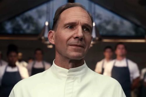 'The Menu' - tài tử Ralph Fiennes diễn xuất đỉnh cao