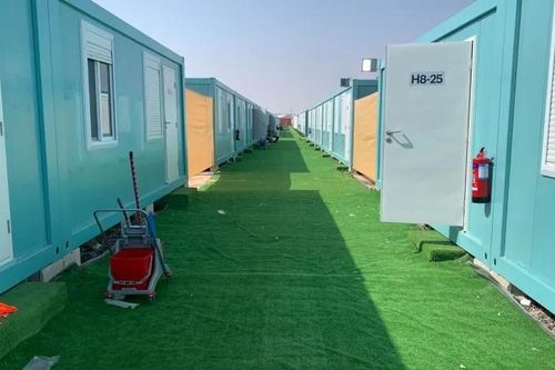 Nhà trọ container cho cổ động viên tại World Cup