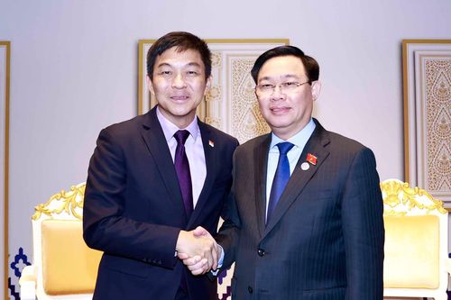 Chủ tịch Quốc hội Vương Đình Huệ gặp lãnh đạo Quốc hội, Nghị viện các nước
