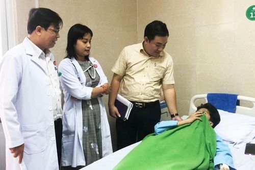Thông tin mới nhất về vụ hơn 600 học sinh ngộ độc tại trường Ischool Nha Trang