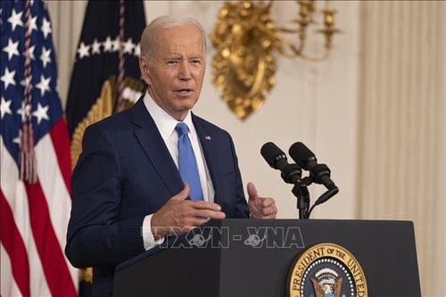 Tổng thống Joe Biden động viên đội tuyển Mỹ trước trận ra quân tại World Cup 2022