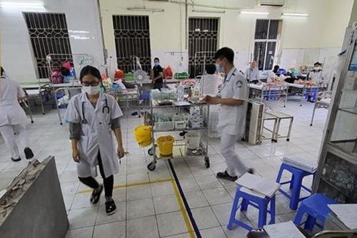 Bệnh viện Bạch Mai thiếu trang thiết bị, cơ sở vật chất xuống cấp trầm trọng