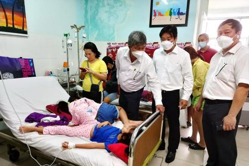 Vụ ngộ độc thực phẩm ở Nha Trang: Còn 211 học sinh đang điều trị