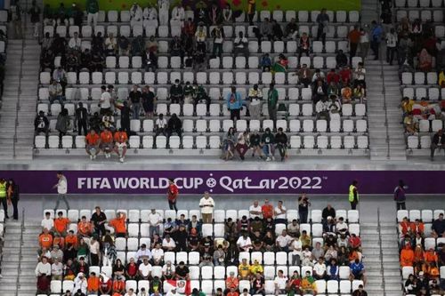 Chủ nhà World Cup bịa chuyện về số lượng CĐV đến sân