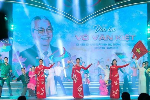 Thủ tướng Phạm Minh Chính dự chương trình nghệ thuật chính luận 'Dấu ấn Võ Văn Kiệt'