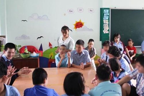 Những người 'lái đò' đặc biệt: Gieo mầm hi vọng
