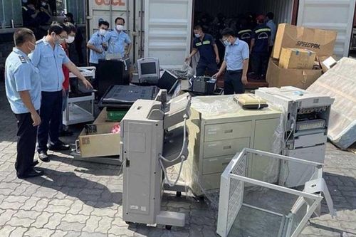 Cựu đại úy và cựu trung tá công an lập 47 công ty để buôn lậu