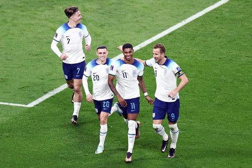 Vùi dập Iran 6-2, tuyển Anh khởi đầu như mơ