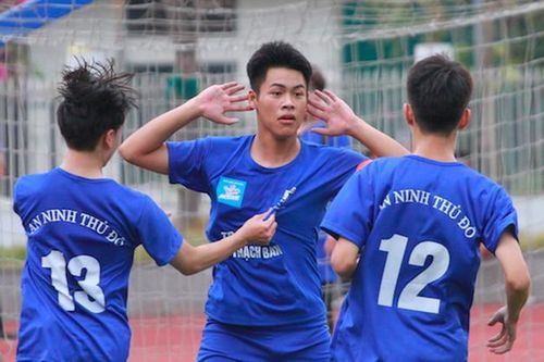 Nhiều đội thắng áp đảo trận ra quân giải bóng đá học sinh THPT Hà Nội
