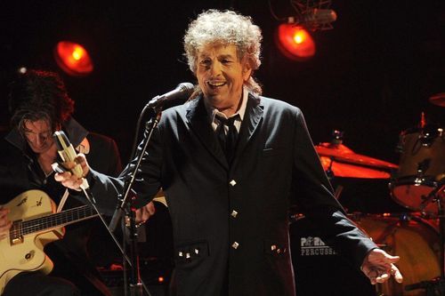 Nhà xuất bản xin lỗi vì sao chép chữ ký Bob Dylan trong sách mới