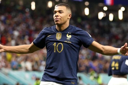 Một Mbappe rất khác ở tuyển Pháp