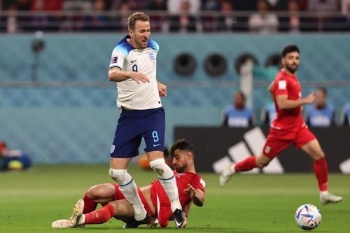 Pha chấn thương mắt cá chân của Harry Kane