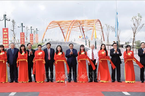 Thủ tướng Chính phủ Phạm Minh Chính dự Lễ khánh thành cầu Cái Cam