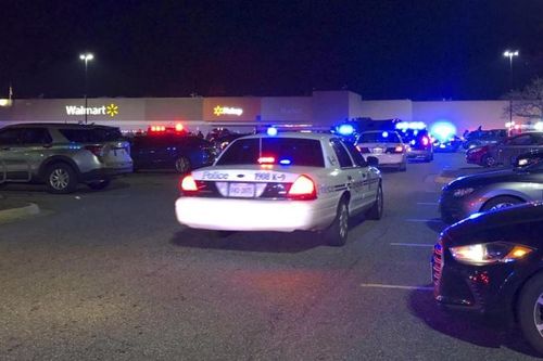 Mỹ: Xả súng lại siêu thị Walmart, nhiều người thương vong