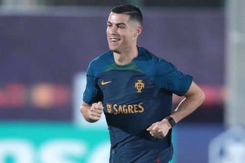 Nụ cười của Ronaldo sau khi rời MU