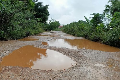 Thanh Hóa, dân khổ vì lưu thông qua đoạn đường xuống cấp nghiêm trọng
