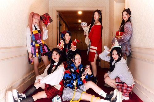 7 thiên thần Gen4 gây 'sốt' nhất K-pop khiến cả netizen xôn xao với ca khúc mừng Giáng sinh mới