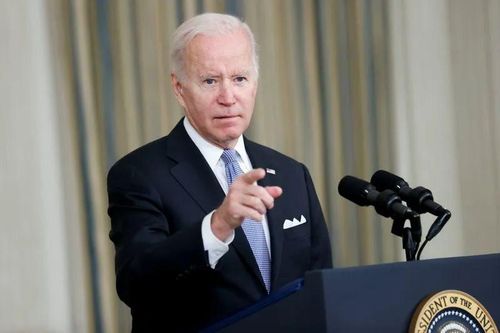 Tổng thống Biden: Vụ xả súng ở siêu thị Walmart là 'hành vi bạo lực vô nghĩa'