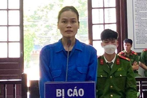Dùng dao bầu đâm bác ruột vì khuyên can không được hỗn với người lớn