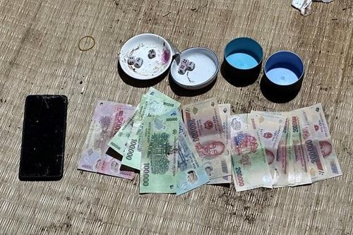 Triệt xóa tụ điểm đánh bạc ở miền Tây, tạm giữ hàng trăm triệu đồng