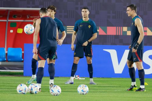 Cận cảnh buổi tập của Ronaldo và đồng đội trước trận gặp Ghana