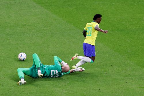 Richarlison ghi siêu phẩm, Brazil hạ Serbia trận ra quân