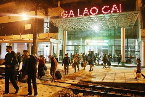 Đường sắt áp dụng khuyến mãi vé nhóm đối với hành khách đi tàu Hải Phòng, Lào Cai