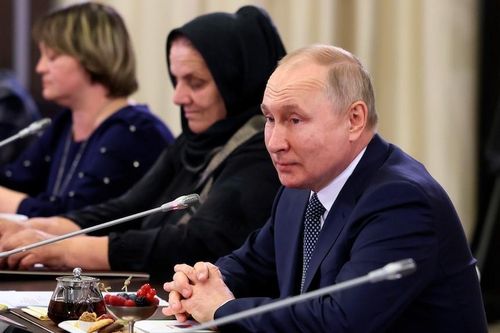 Xung đột Nga-Ukraine: DPR thông báo tiến quân trên toàn mặt trận ở Donestk, Tổng thống Putin khẳng định sẽ đạt được các mục tiêu