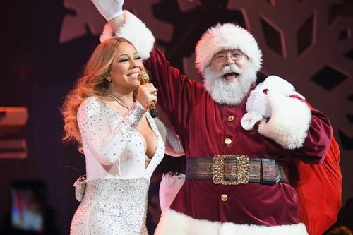 Diva Mariah Carey bị chỉ trích 'hát nhép trắng trợn' ngày Lễ Tạ ơn