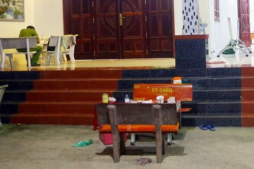 Phê chuẩn khởi tố kẻ đâm chết anh ruột ngay trong bàn nhậu