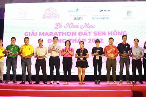 Hơn 3.600 vận động viên tham gia Giải Marathon Đất Sen hồng - Đồng Tháp năm 2022