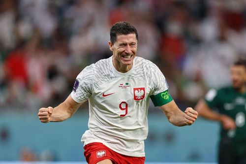 Lewandowski bật khóc ăn mừng bàn thắng đầu tiên ở World Cup