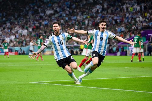 Messi ghi tuyệt phẩm giúp Argentina hạ Mexico