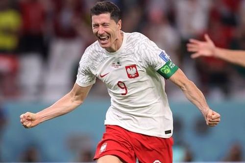 Giọt nước mắt hạnh phúc của siêu tiền đạo nắm giữ nhiều kỷ lục Lewandowski