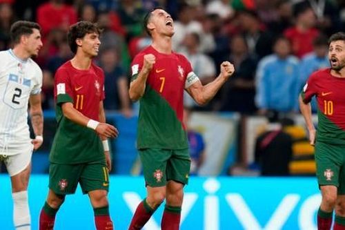 Pha phối hợp ngoạn mục Fernandes và Ronaldo mang về bàn thắng đẹp