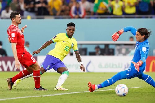 Casemiro tỏa sáng, Brazil thắng nghẹt thở Thụy Sĩ