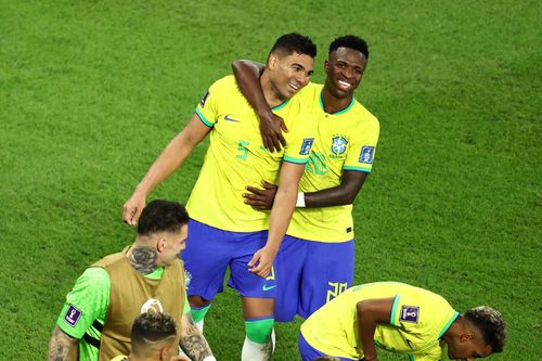 Video bàn thắng Brazil 1-0 Thụy Sĩ: Siêu phẩm của Casemiro