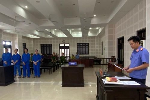 Phiên tòa xét xử vụ án mua bán trái phép chất ma túy
